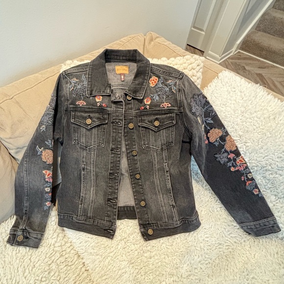 DRIFTWOOD Black Floral Embroidered Beaded Boho Jean Jacket M/L - Picture 2 of 5
